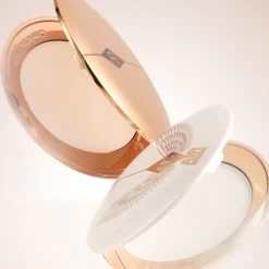 AIRBRUSH BRIGHTEN & BLUR ON THE GO -Fashion Cosmetics Shop 220088 TRANSLUCENT FAIR AFF POWDER PDP 9x16