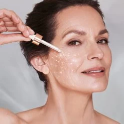 CHARLOTTE’S MAGIC RECIPE -Fashion Cosmetics Shop Magic Serum Model Mature 1