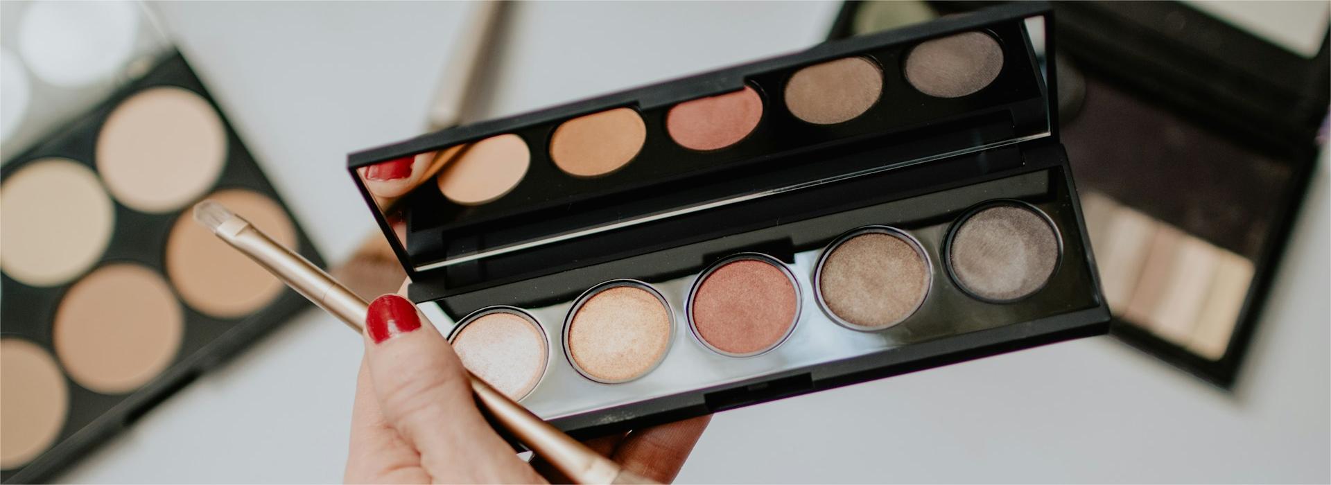 Fashion Cosmetics Shop -Fashion Cosmetics Shop kelly sikkema BjqLa 5vLeI unsplash